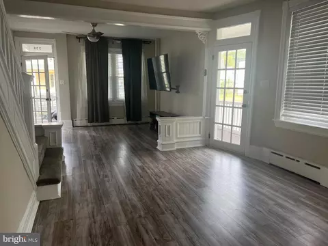 338 Powell St, Gloucester City, NJ 08030 photo 5
