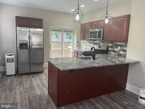 338 Powell St, Gloucester City, NJ 08030 photo 4