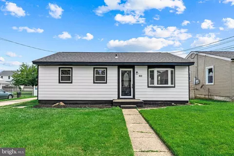 822 Orchard Ave, Runnemede, NJ 08078