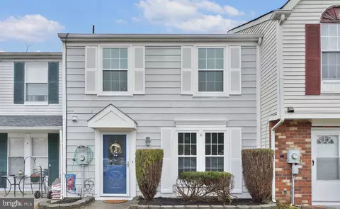 6 Victoria Manor Ct, Sicklerville, NJ 08081