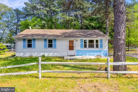 851 Norcross Rd, Lindenwold, NJ 08021