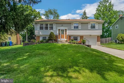 607 Old Orchard Rd, Cherry Hill, NJ 08003