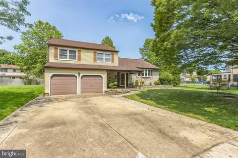 1036 Peacock Dr, Cherry Hill, NJ 08003