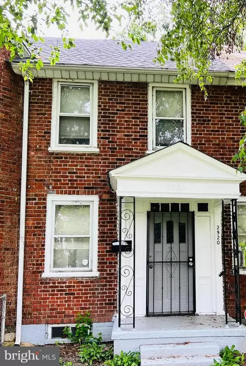 2920 W Octagon Rd, Camden, NJ 08104
