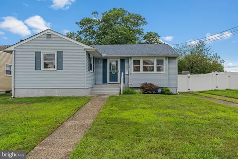 308 Charles Ave, Bellmawr, NJ 08031