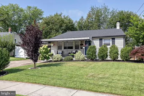 34 Belmont Rd, Bellmawr, NJ 08031
