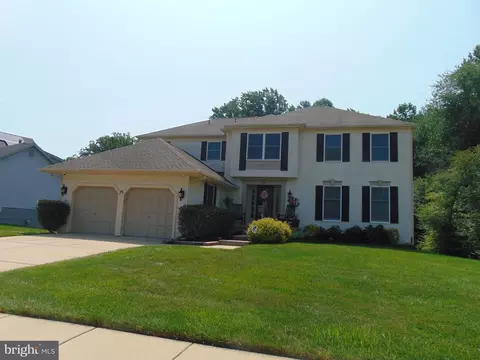 29 Mercer Dr, Sicklerville, NJ 08081