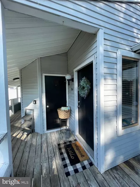 904 N Berwyck Ct, Sicklerville, NJ 08081