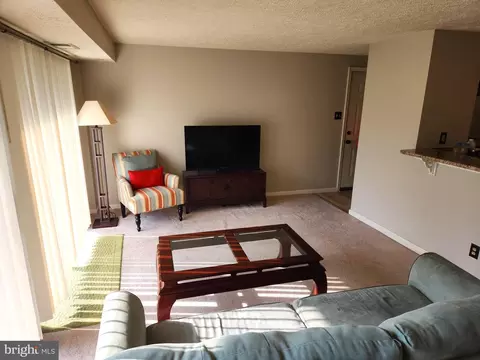 150 Kenwood Dr, Sicklerville, NJ 08081