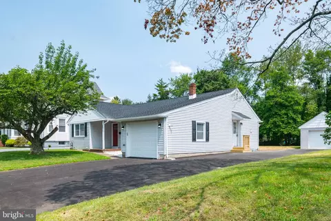 205 S Atlantic Ave, Stratford, NJ 08084