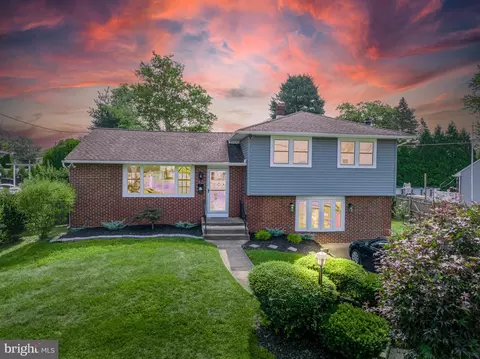 112 E Valleybrook Rd, Cherry Hill, NJ 08034
