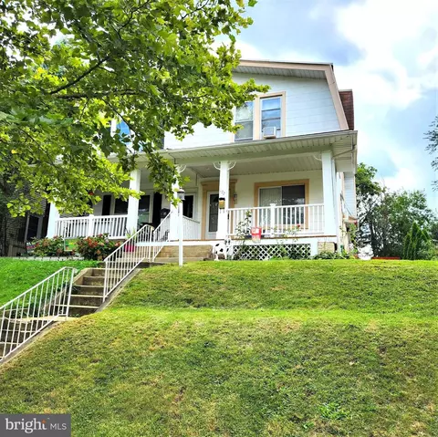 122 S Lecato Ave, Audubon, NJ 08106