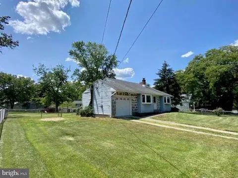 2302 N Cuthbert Dr, Lindenwold, NJ 08021 photo 3