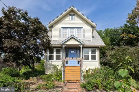 17 W Browning Rd, Collingswood, NJ 08108