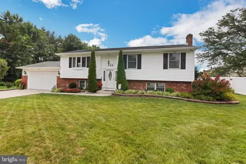 132 S Cedar Ave, Bellmawr, NJ 08031