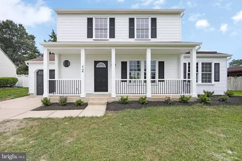 12 Hampton Ct, Blackwood, NJ 08012