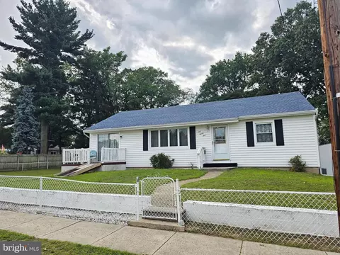124 Grafton Ave, Bellmawr, NJ 08031