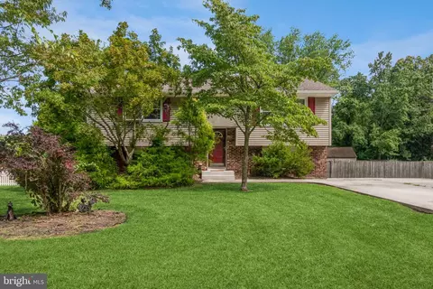 812 Maple Ave, Atco, NJ 08004