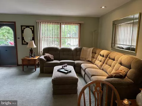 726 Locust Ave, Lindenwold, NJ 08021 photo 3