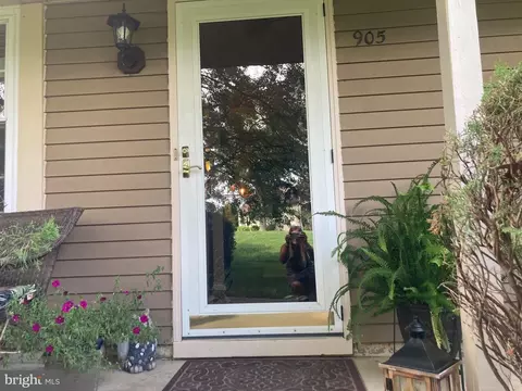 905 Aberdeen Ln, Blackwood, NJ 08012