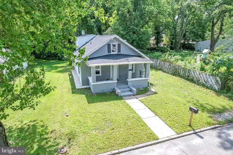 911 Walnut Ave, Lindenwold, NJ 08021