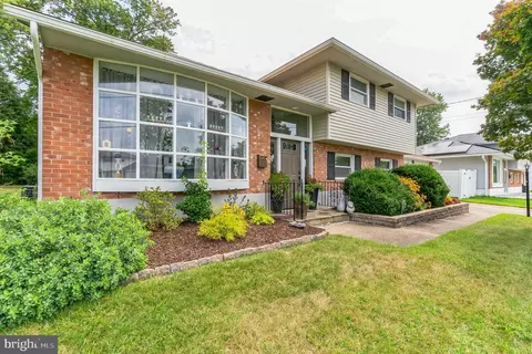 115 Adrienne Ave, Blackwood, NJ 08012