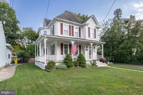 332 W Pine St, Audubon, NJ 08106