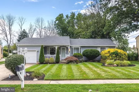 107 Mckinley Ave, Blackwood, NJ 08012