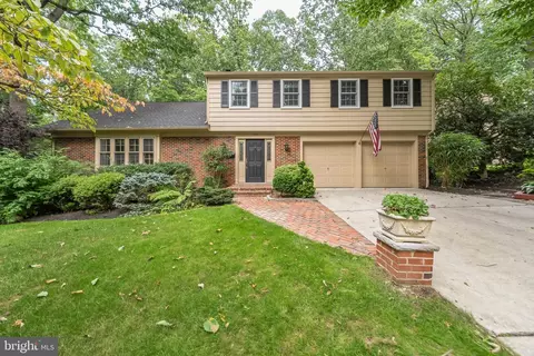202 Gravel Bend Rd, Cherry Hill, NJ 08034
