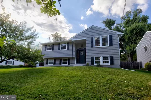 156 Parkview Rd, Stratford, NJ 08084