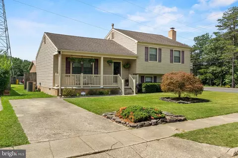 2 Mary Ellen Ln, Sicklerville, NJ 08081