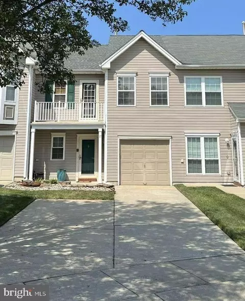 17 Cypress Point Ct, Blackwood, NJ 08012