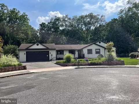 3 Sandstone Ct, Hammonton, NJ 08037