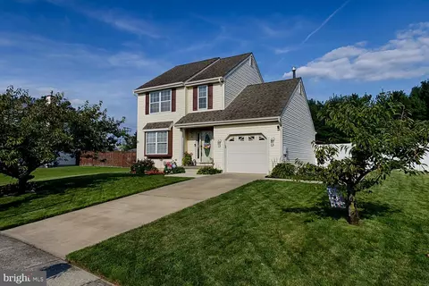22 Santalina Dr, Sicklerville, NJ 08081