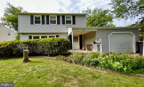 20 Madison Dr, Laurel Springs, NJ 08021