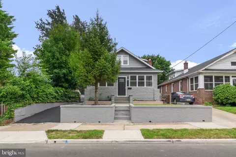 212 E Haddon Ave, Oaklyn, NJ 08107
