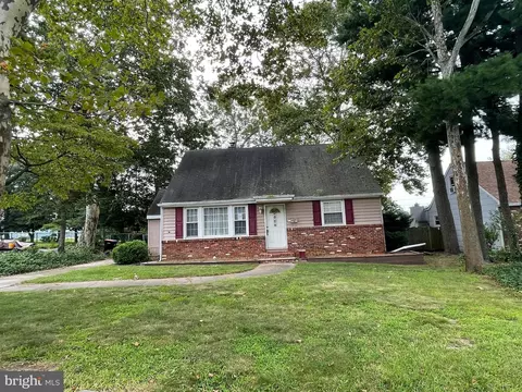 520 Roosevelt Ave, Glendora, NJ 08029
