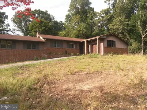 136 Hickstown Rd, Sicklerville, NJ 08081