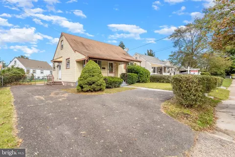 305 E Church St, Blackwood, NJ 08012