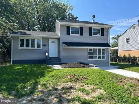 216 Aman Ave, Clementon, NJ 08021
