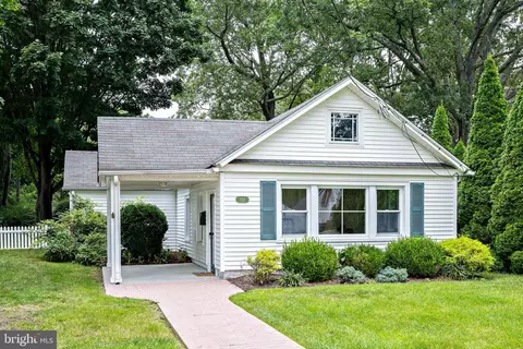 109 E 9th Ave, Pine Hill, NJ 08021