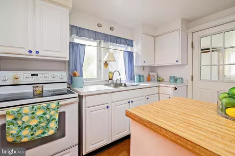 109 E 9th Ave, Pine Hill, NJ 08021 photo 16