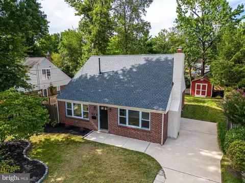 1118 Mercer Dr, Haddonfield, NJ 08033