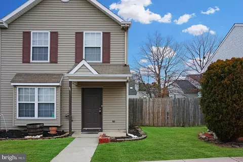 75 Grant Ln, Berlin, NJ 08009