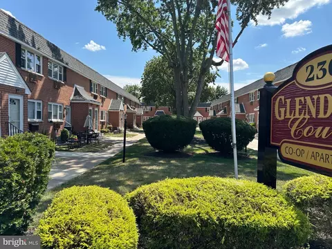 230 Evesham Rd #B 11, Glendora, NJ 08029