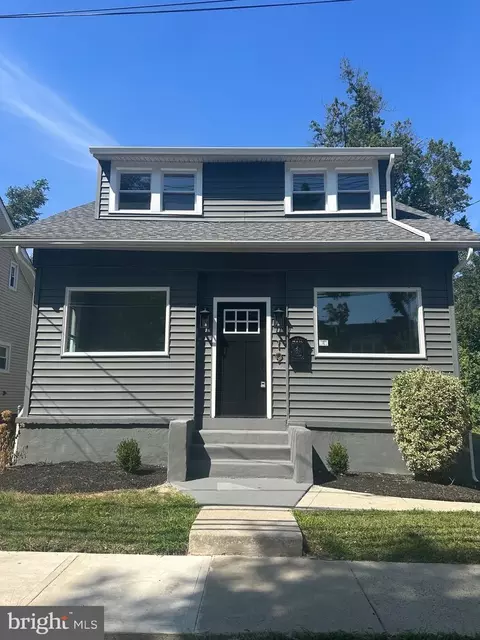 19 Locust St, Merchantville, NJ 08109