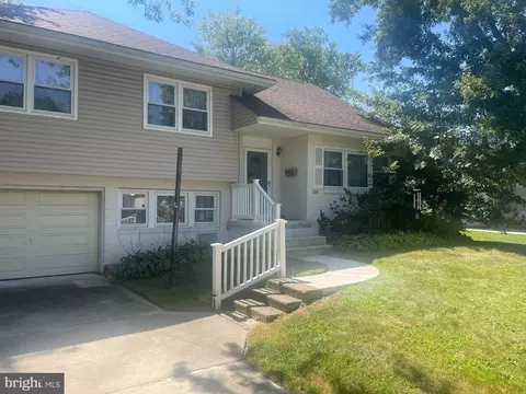 208 Avon Rd, Cherry Hill, NJ 08034