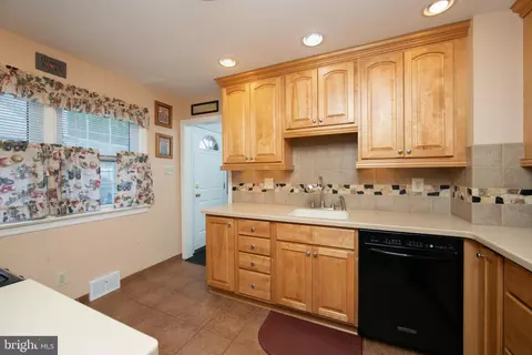 1204 Wayne Rd, Haddonfield, NJ 08033 photo 2