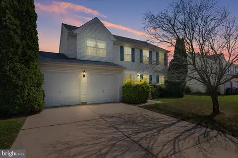 6 Sagebrush Ln, Sicklerville, NJ 08081