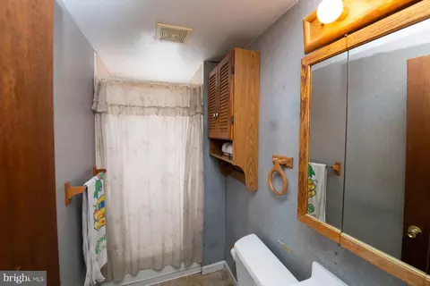 332 E Linden Ave, Lindenwold, NJ 08021 photo 20